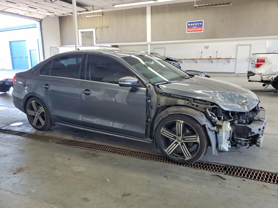 64295886 :رقم المزاد ، 3VW3A7AJ0FM425053 vin ، 2015 Volkswagen Jetta مزاد بيع