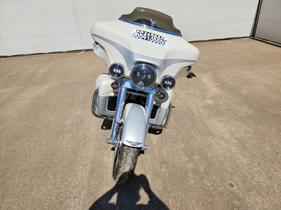 66413886 :رقم المزاد ، 5HD1PR8168Y951521 vin ، 2008 Harley-davidson Flhtcuse3 مزاد بيع