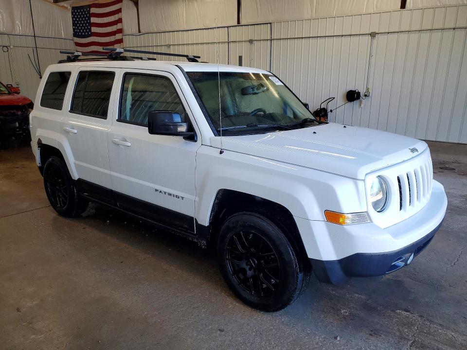 63834176 :رقم المزاد ، 1C4NJRBB4GD650779 vin ، 2016 Jeep Patriot مزاد بيع
