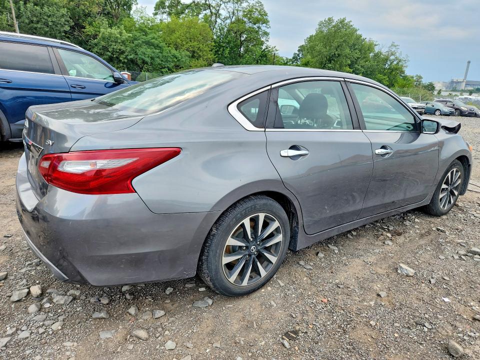 Продажа на аукционе авто 2018 Nissan Altima, vin: 1N4AL3AP4JC257807, номер лота: 64335126