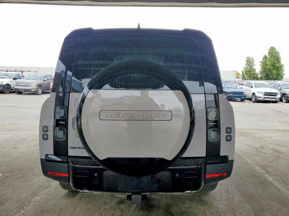 Aukcja sprzedaży 2026 Land Rover Defender, vin: SALEJFFUXT2501317, numer aukcji: 64436816