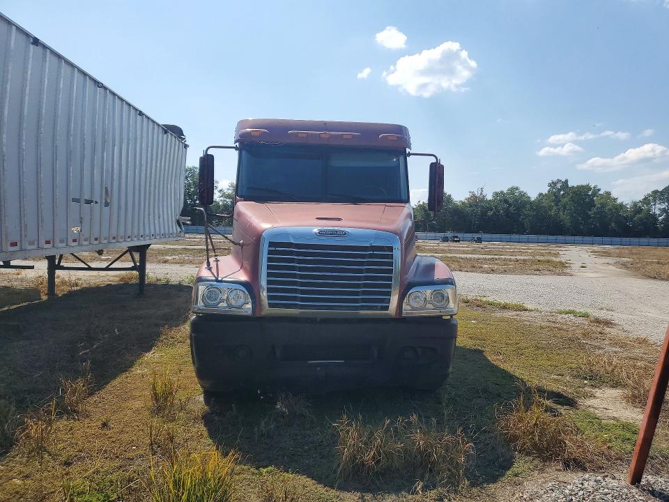 66071196 :رقم المزاد ، 1FUJBBCG76LU69878 vin ، 2006 Freightliner Trac/trail مزاد بيع