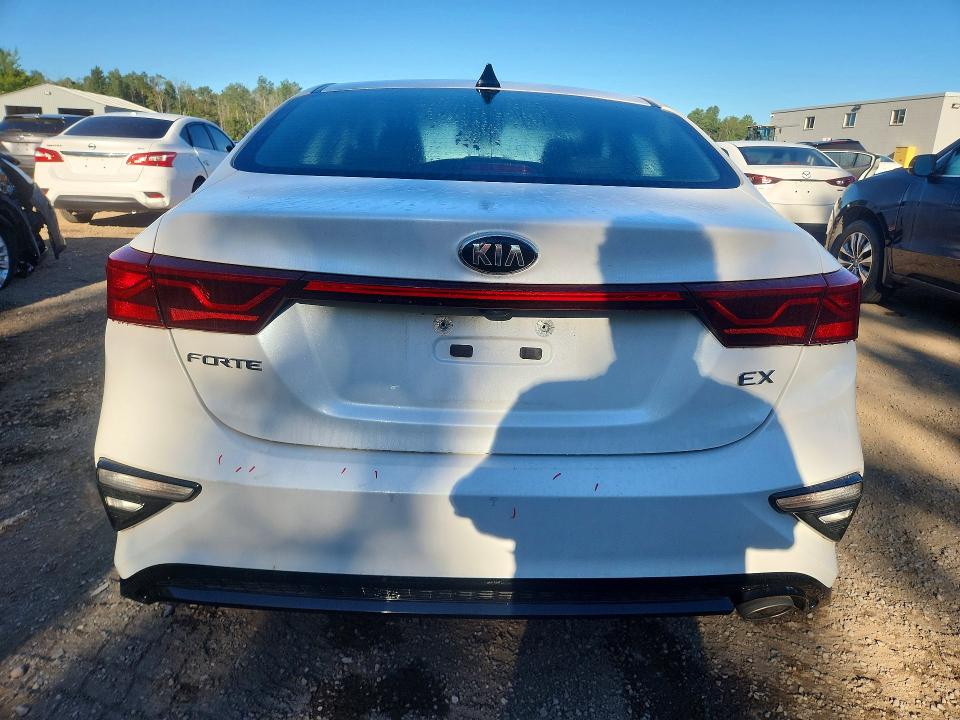 2020 Kia Forte მანქანა იყიდება აუქციონზე, vin: 3KPF54AD2LE171784, აუქციონის ნომერი: 66750746