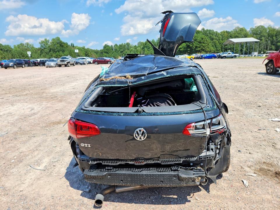 Продаж на аукціоні авто 2015 Volkswagen Gti, vin: 3VW4T7AU7FM010871, номер лоту: 65576716