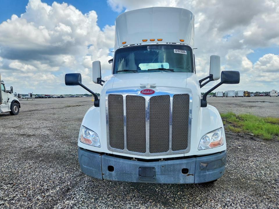 Aukcja sprzedaży 2016 Peterbilt 579, vin: 1XPBA48X5GD339725, numer aukcji: 61972036