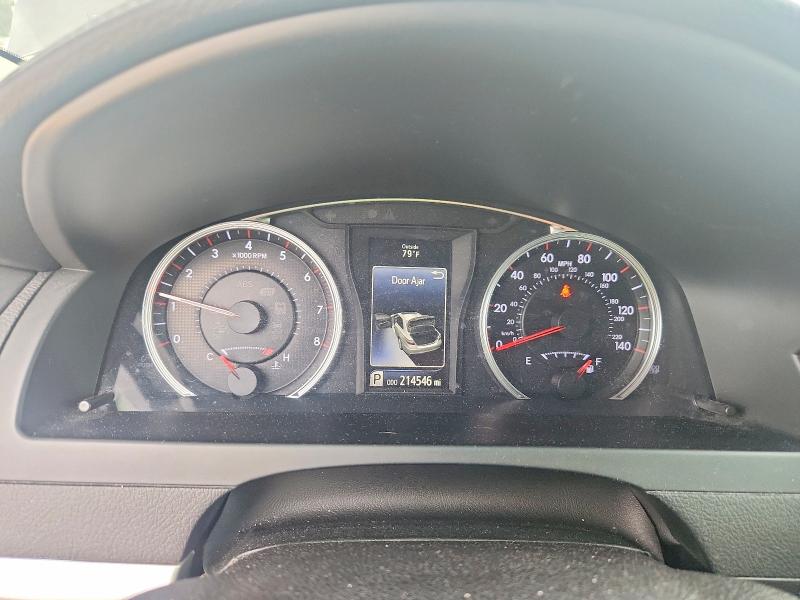 64681866 :رقم المزاد ، 4T1BF1FK5HU372679 vin ، 2017 Toyota Camry مزاد بيع