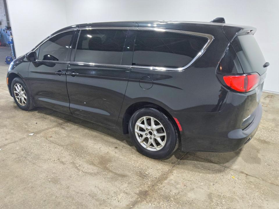 65313706 :رقم المزاد ، 2C4RC1DG1HR642904 vin ، 2017 Chrysler Pacifica مزاد بيع