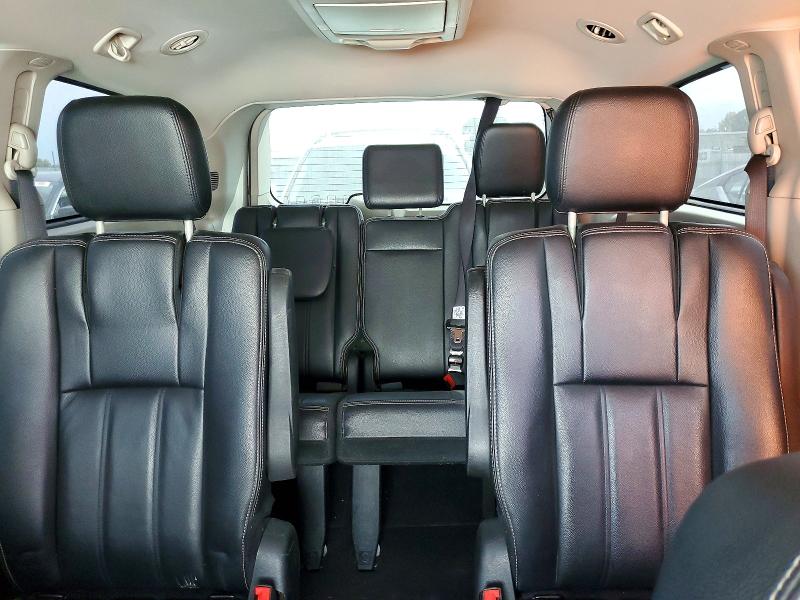 66190196 :رقم المزاد ، 2C4RC1BG0FR718094 vin ، 2015 Chrysler Town & Country مزاد بيع