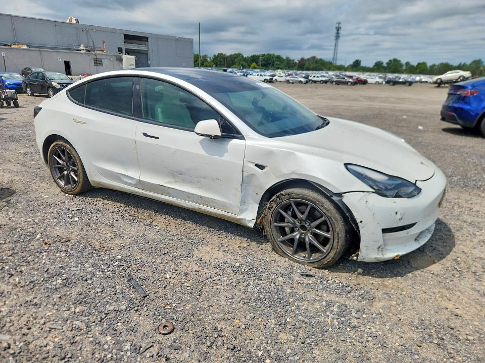 63875976 :رقم المزاد ، 5YJ3E1EA2KF417808 vin ، 2019 Tesla Model 3 مزاد بيع