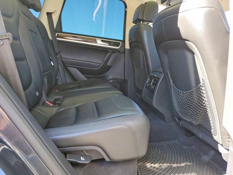 63786046 :رقم المزاد ، WVGEP9BP3FD002466 vin ، 2015 Volkswagen Touareg مزاد بيع