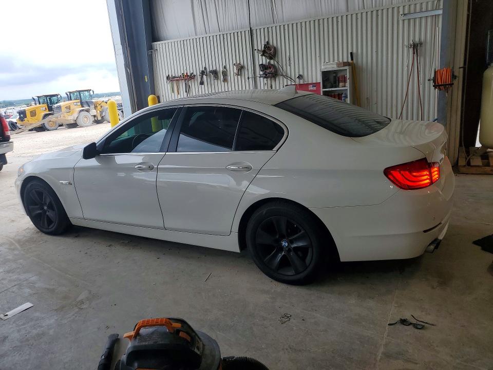 65163006 :رقم المزاد ، WBAXH5C54DD113392 vin ، 2013 Bmw 528 مزاد بيع