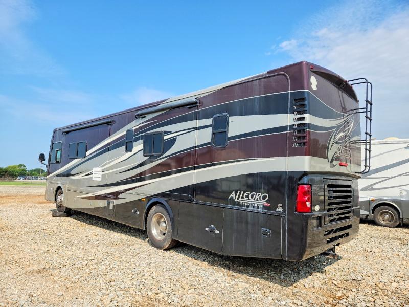 67043636 :رقم المزاد ، 4UZAB2DT7CCBL4732 vin ، 2012 Freightliner Chassis مزاد بيع