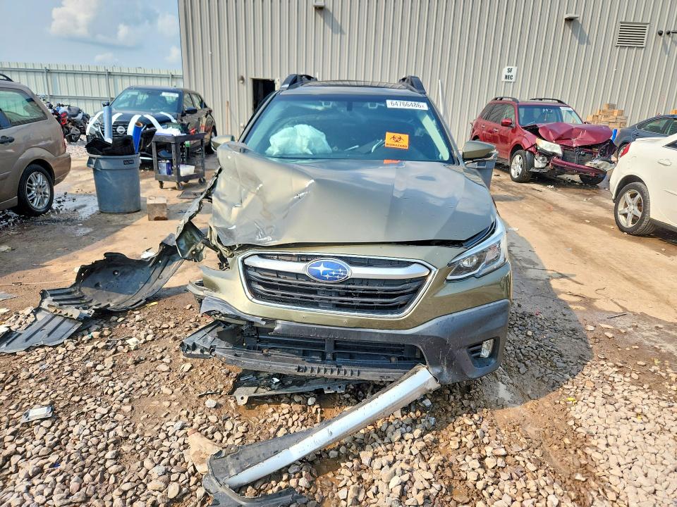 64766486 :رقم المزاد ، 4S4BTANC7L3106095 vin ، 2020 Subaru Outback مزاد بيع