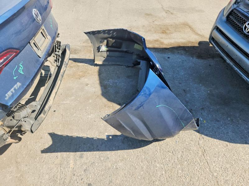 Auction sale of the 2019 Volkswagen Jetta, vin: 3VWC57BU8KM152029, lot number: 63642466