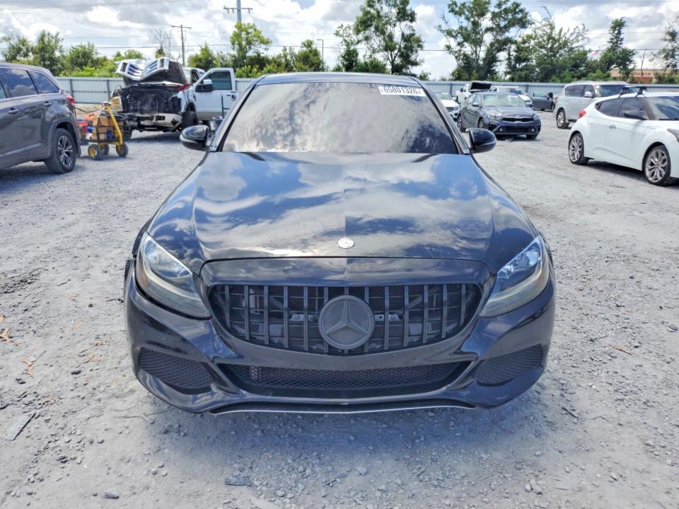 65801326 :رقم المزاد ، 55SWF4KB9HU221428 vin ، 2017 Mercedes-benz C مزاد بيع