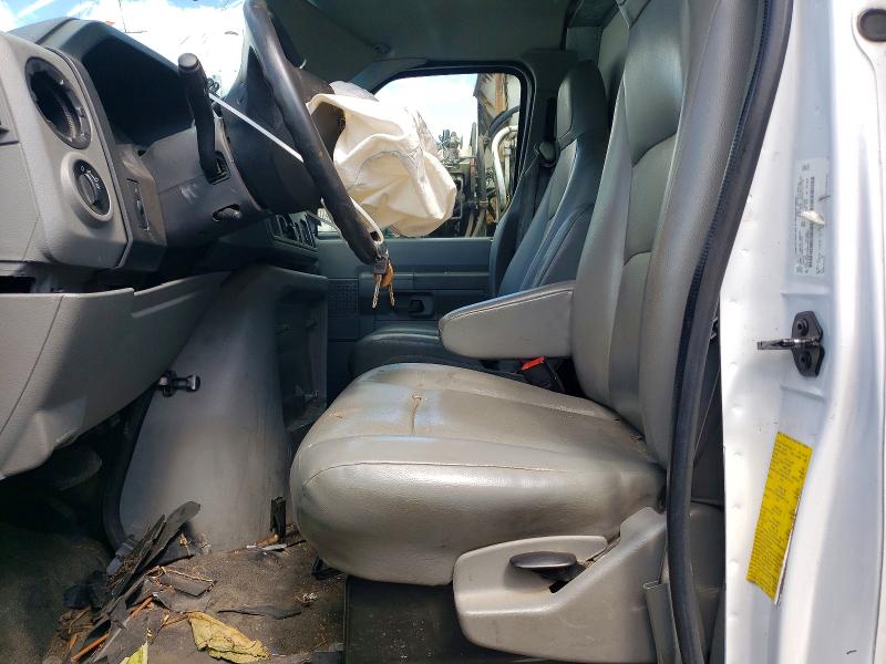64627186 :رقم المزاد ، 1FDXE4FS8KDC42459 vin ، 2019 Ford Econoline مزاد بيع