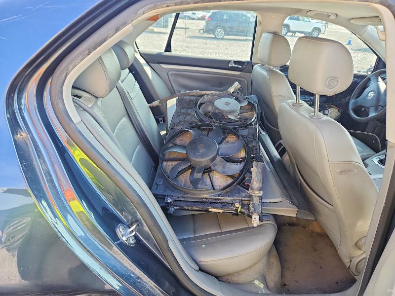 2005 Volkswagen New Jetta მანქანა იყიდება აუქციონზე, vin: 3VWRF71K45M620673, აუქციონის ნომერი: 64262816