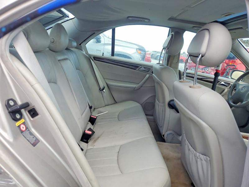 65041686 :رقم المزاد ، WDBRF84J55F663154 vin ، 2005 Mercedes-benz C مزاد بيع