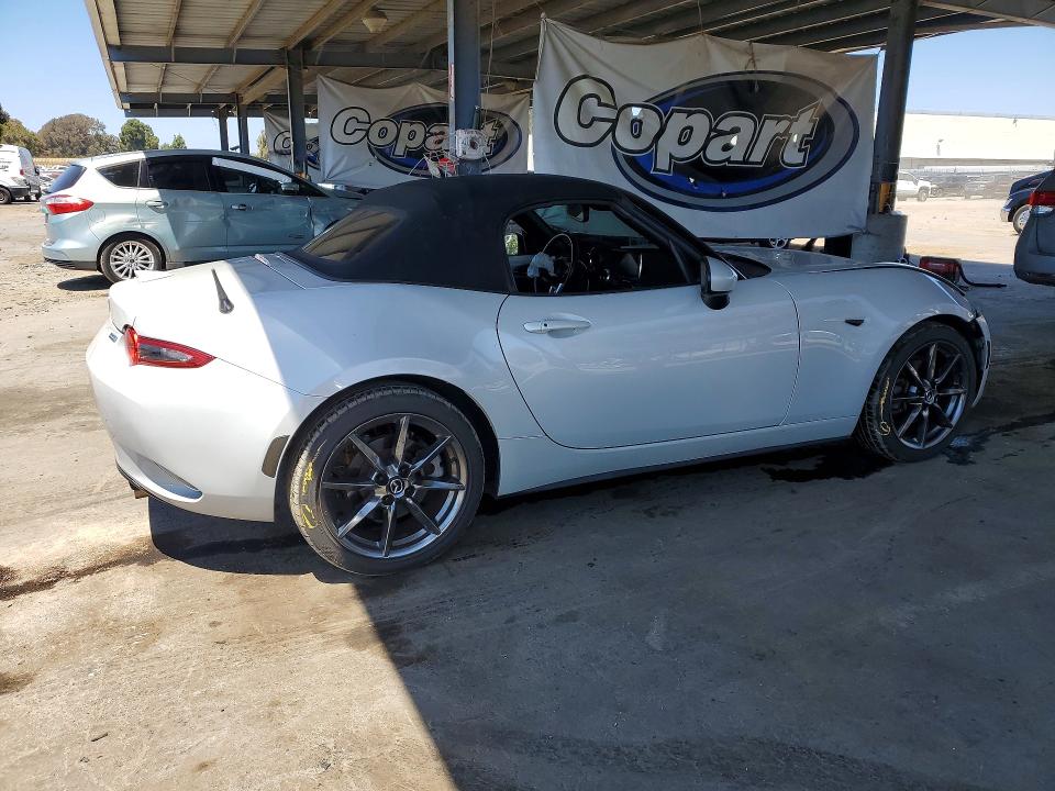 Продажа на аукционе авто 2017 Mazda Mx-5 Miata, vin: JM1NDAD74H0124520, номер лота: 64389416