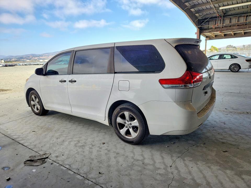 Aukcja sprzedaży 2012 Toyota Sienna, vin: 5TDKA3DC1CS015877, numer aukcji: 65941486