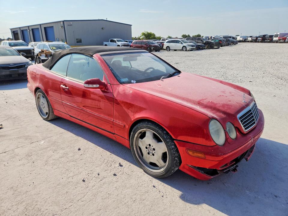 63221336 :رقم المزاد ، WDBLK65G3YT039271 vin ، 2000 Mercedes-benz Clk مزاد بيع