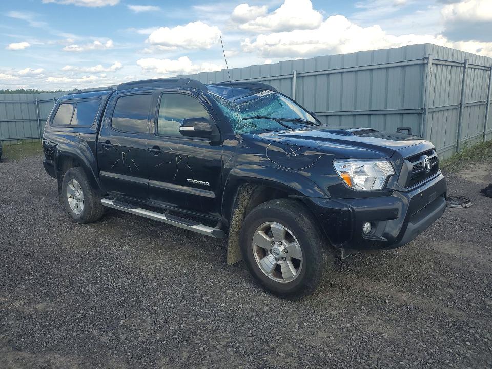 65677866 :رقم المزاد ، 5TFLU4EN6FX132242 vin ، 2015 Toyota Tacoma مزاد بيع