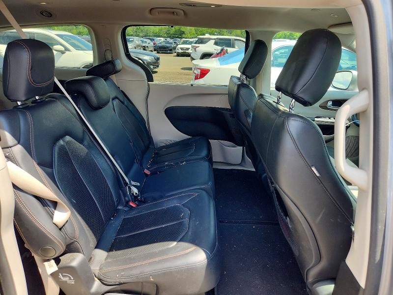 Продаж на аукціоні авто 2019 Chrysler Pacifica, vin: 2C4RC1BG0KR681302, номер лоту: 64892756