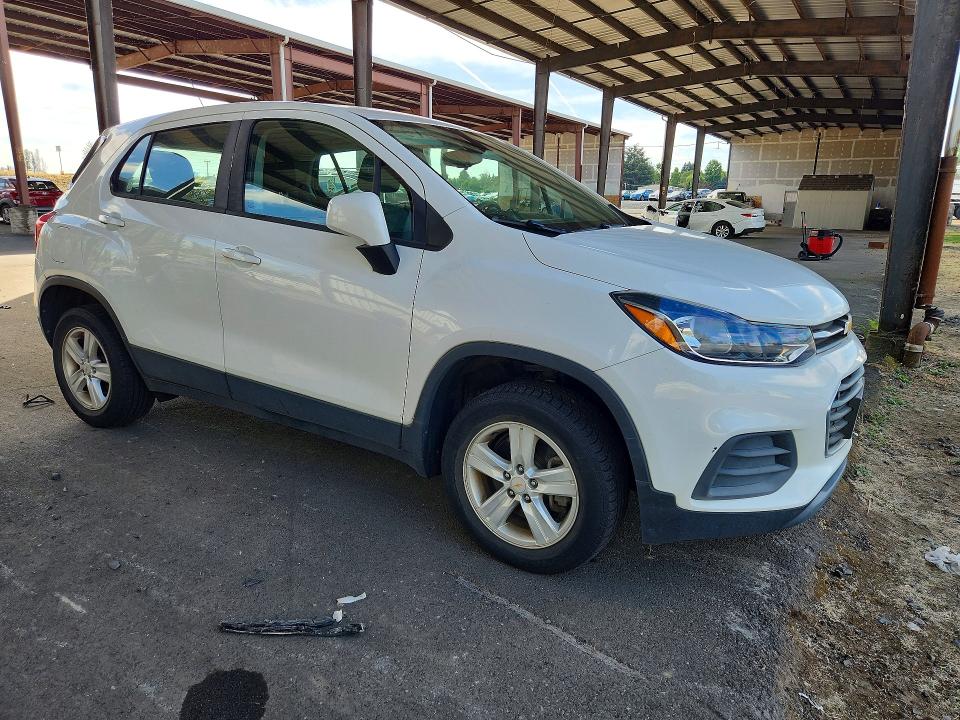 66131446 :رقم المزاد ، KL7CJNSB1HB185887 vin ، 2017 Chevrolet Trax مزاد بيع