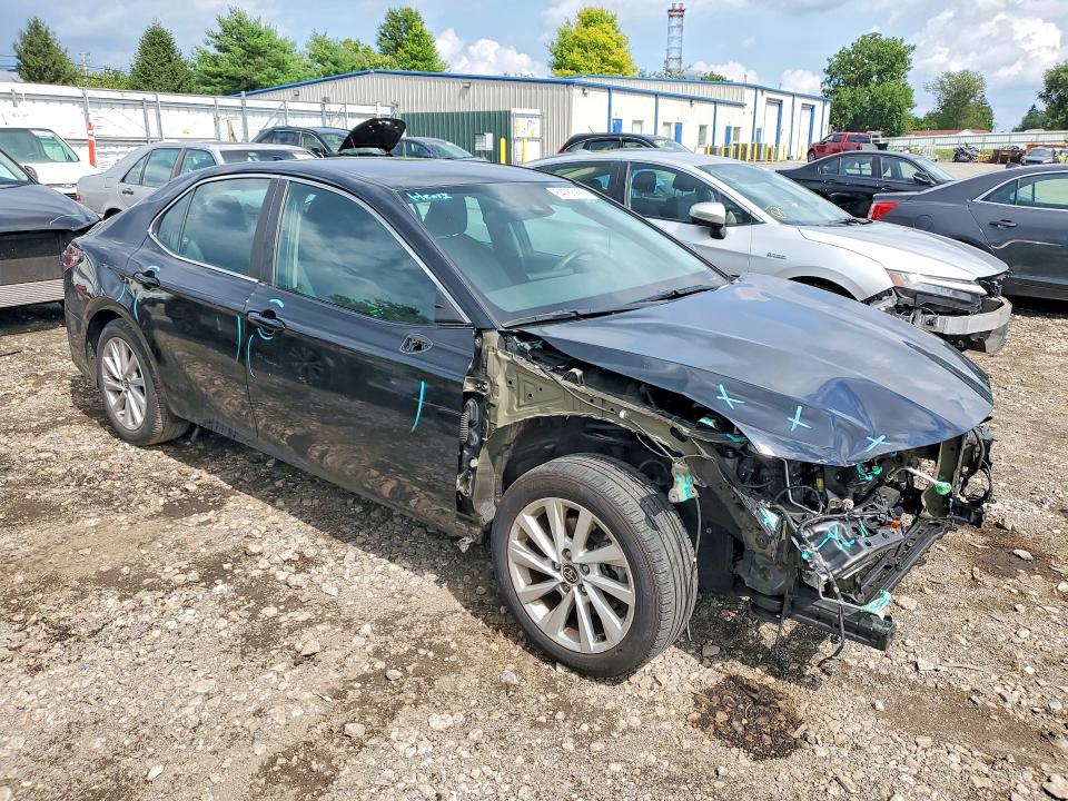 Продажа на аукционе авто 2022 Toyota Camry, vin: 4T1C11AK3NU630302, номер лота: 64786736