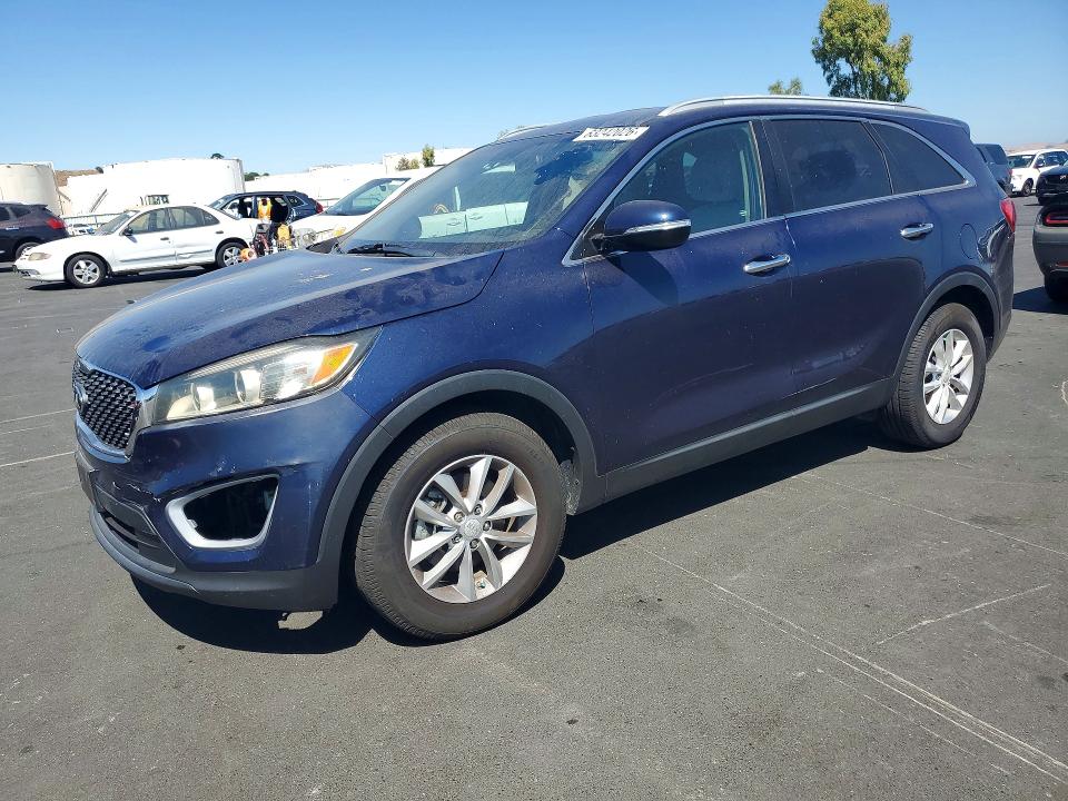 2017 Kia Sorento მანქანა იყიდება აუქციონზე, vin: 5XYPG4A3XHG214784, აუქციონის ნომერი: 63242026