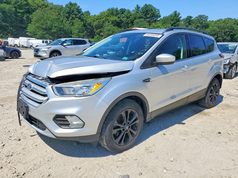 64095036 :رقم المزاد ، 1FMCU0GD5JUB29044 vin ، 2018 Ford Escape مزاد بيع