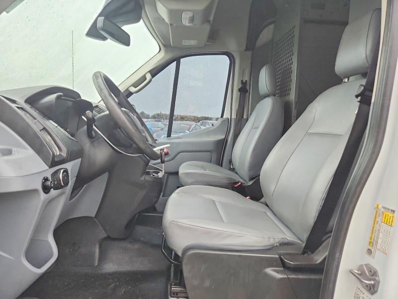 63948356 :رقم المزاد ، 1FTYR2CM6JKA48689 vin ، 2018 Ford Transit مزاد بيع