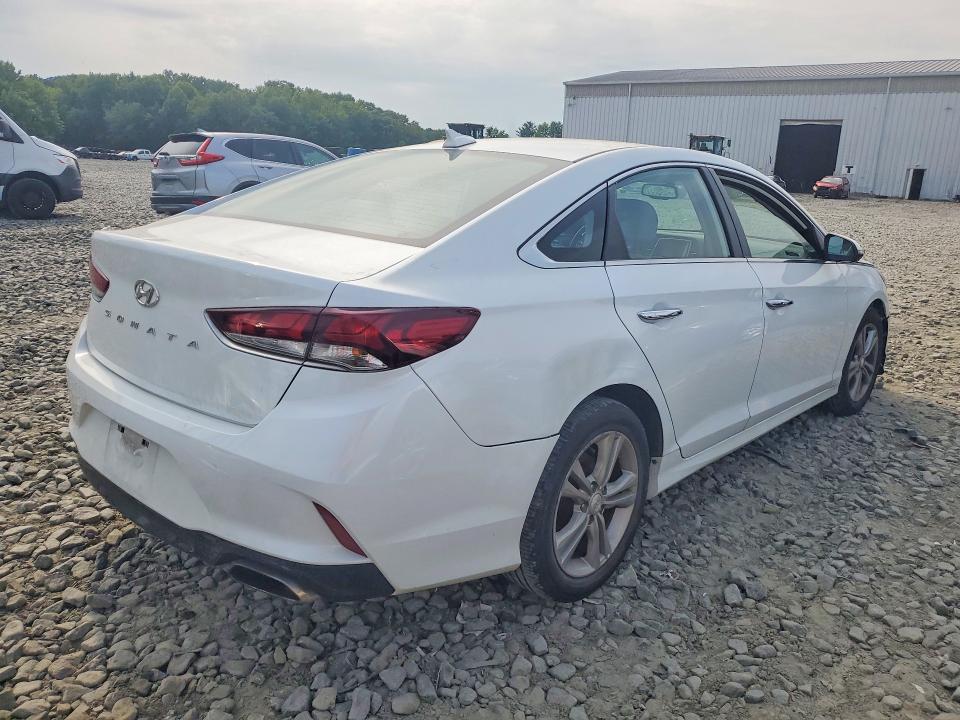 64427616 :رقم المزاد ، 5NPE34AF1JH650080 vin ، 2018 Hyundai Sonata مزاد بيع
