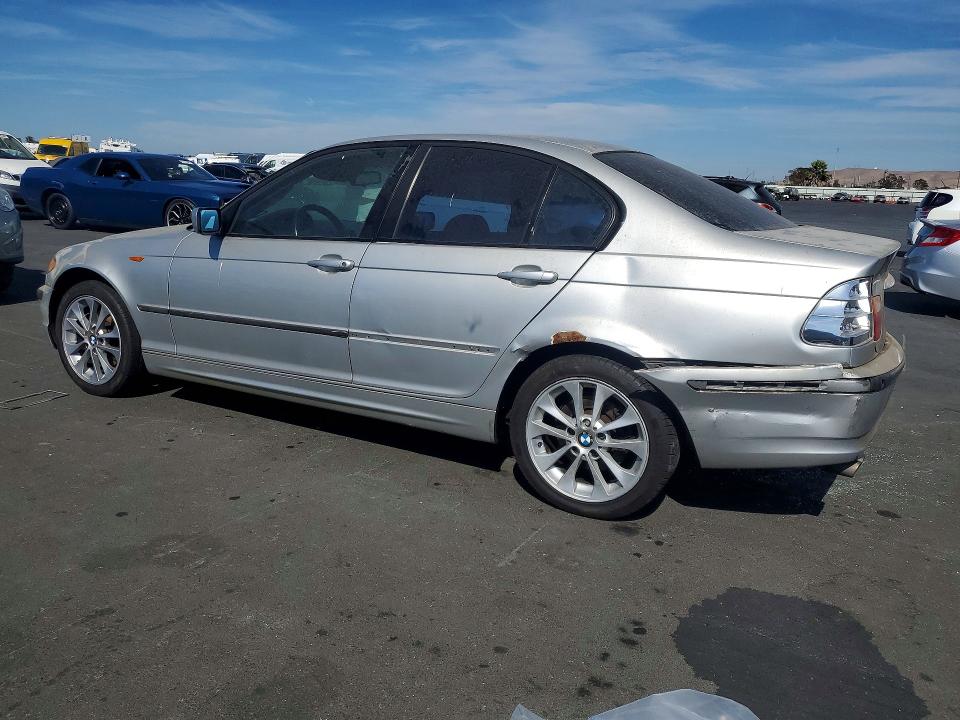 65405836 :رقم المزاد ، WBAAZ334X3PH30021 vin ، 2003 Bmw 325 مزاد بيع