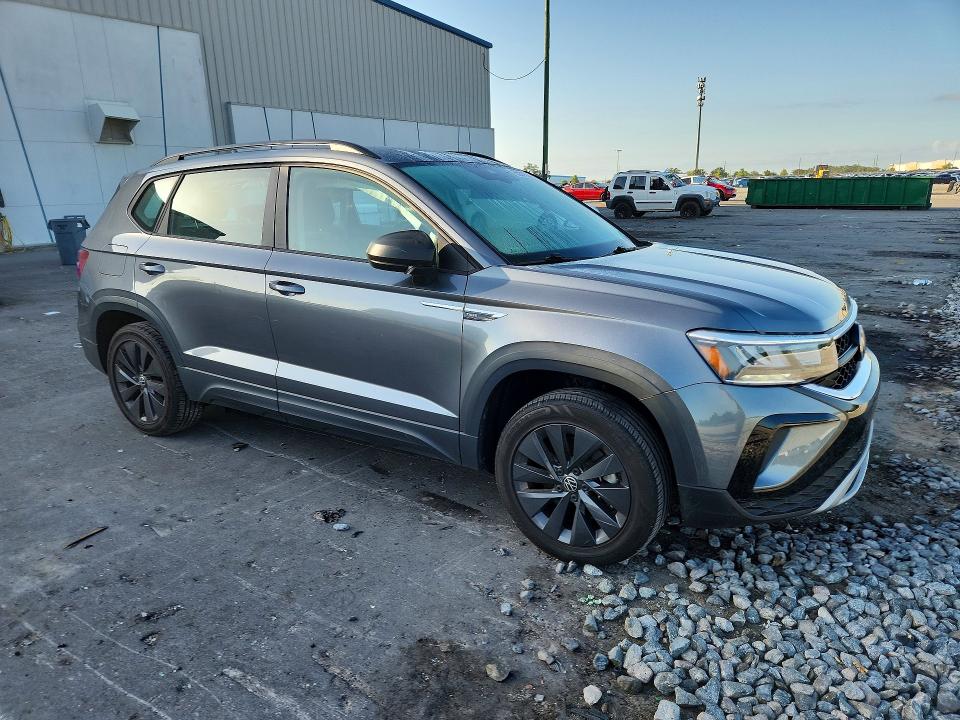 Продаж на аукціоні авто 2022 Volkswagen Taos, vin: 3VVDX7B20NM004284, номер лоту: 65516736