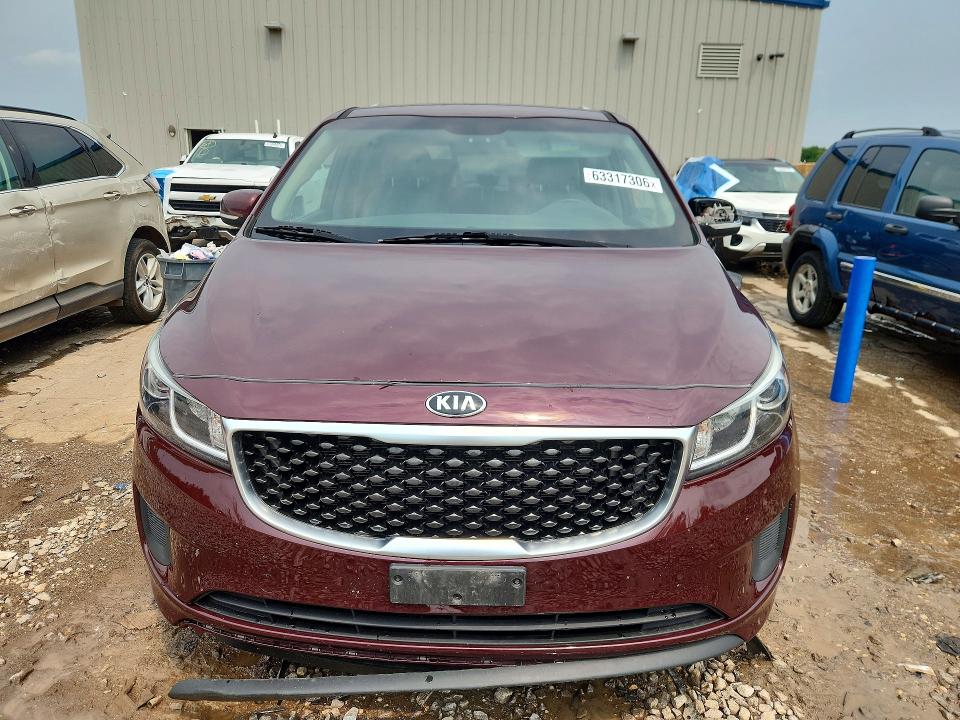 63317306 :رقم المزاد ، KNDMB5C11F6059559 vin ، 2015 Kia Sedona مزاد بيع