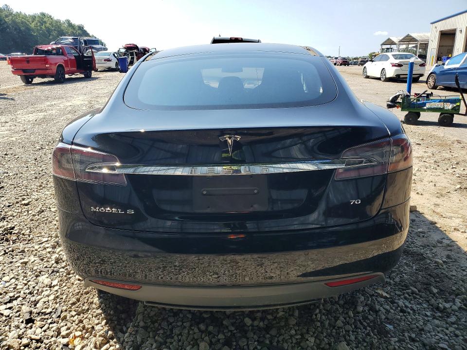 64537006 :رقم المزاد ، 5YJSA1E13FF113013 vin ، 2015 Tesla Model S مزاد بيع