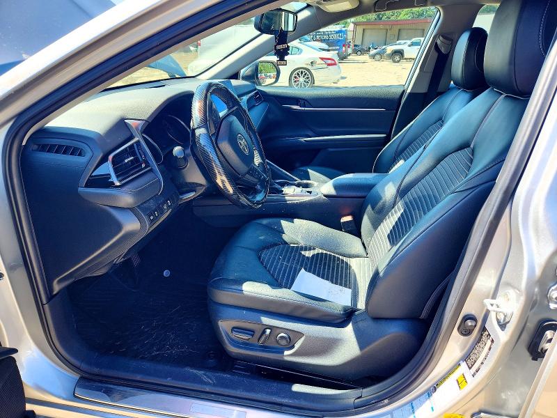 65286746 :رقم المزاد ، 4T1T11BK6MU038759 vin ، 2021 Toyota Camry مزاد بيع