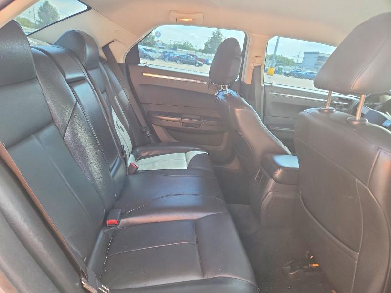 65087446 :رقم المزاد ، 2C3CA5CV3AH284627 vin ، 2010 Chrysler 300 مزاد بيع