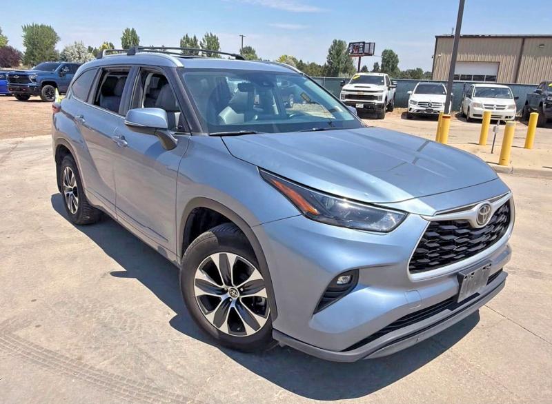 2022 Toyota Highlander მანქანა იყიდება აუქციონზე, vin: 5TDHZRBHXNS241293, აუქციონის ნომერი: 64161786