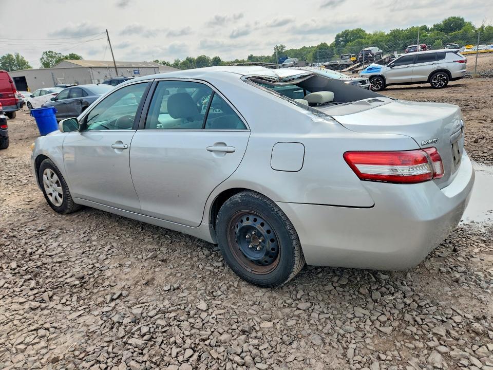 2010 Toyota Camry მანქანა იყიდება აუქციონზე, vin: 4T1BF3EK0AU025697, აუქციონის ნომერი: 64677416