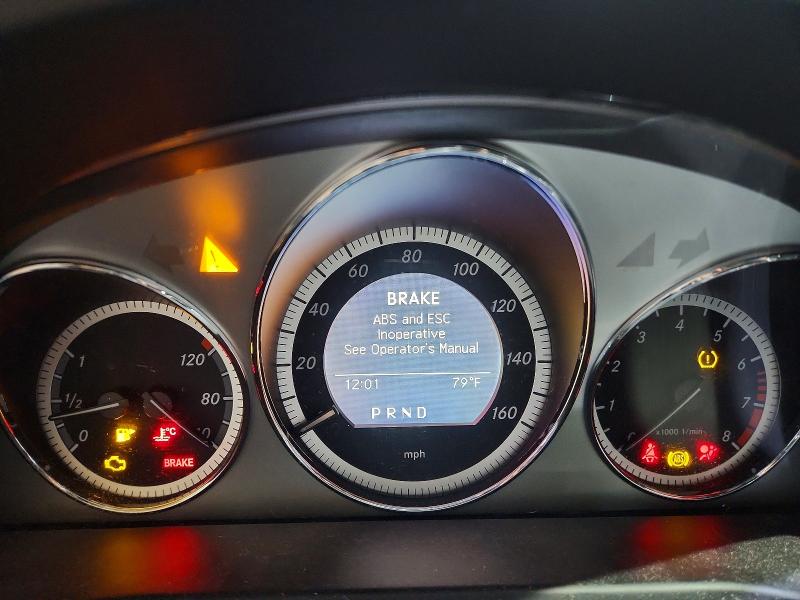 63867636 :رقم المزاد ، WDDGF8BB8AR122098 vin ، 2010 Mercedes-benz C مزاد بيع