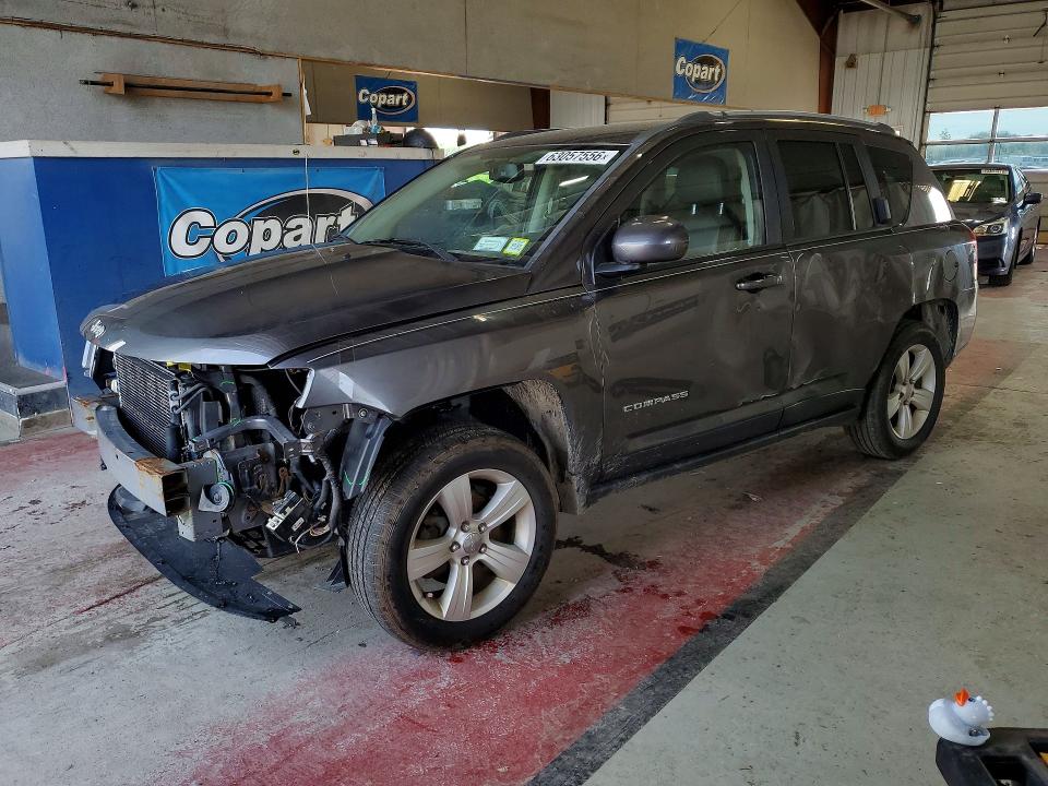 63057556 :رقم المزاد ، 1C4NJDEB5GD789544 vin ، 2016 Jeep Compass مزاد بيع