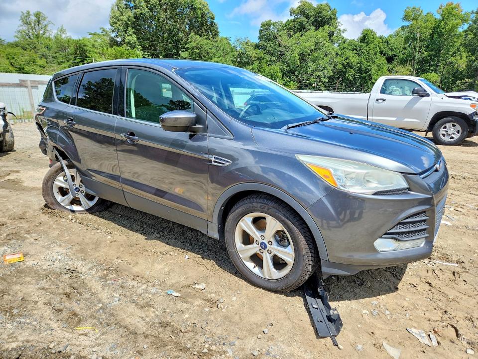 63755166 :رقم المزاد ، 1FMCU9G90FUB55140 vin ، 2015 Ford Escape مزاد بيع