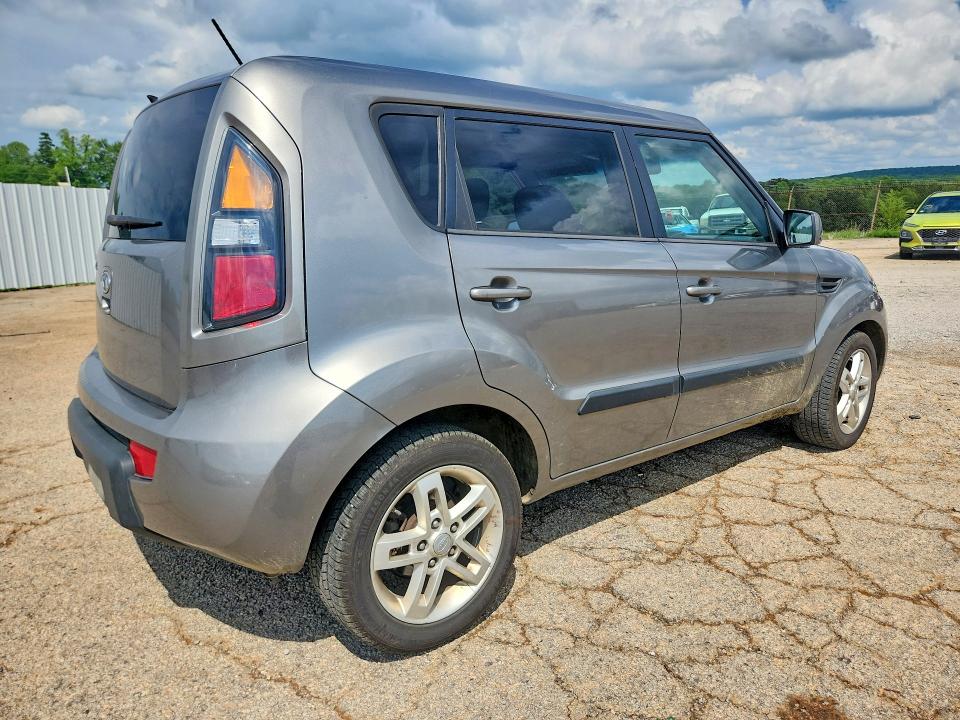 Продажа на аукционе авто 2011 Kia Soul, vin: KNDJT2A24B7324084, номер лота: 64097336