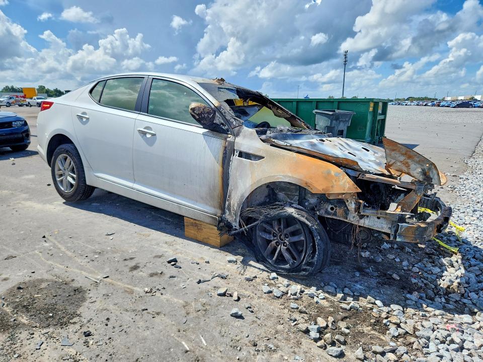 2013 Kia Optima მანქანა იყიდება აუქციონზე, vin: KNAGM4A78D5412565, აუქციონის ნომერი: 64295666