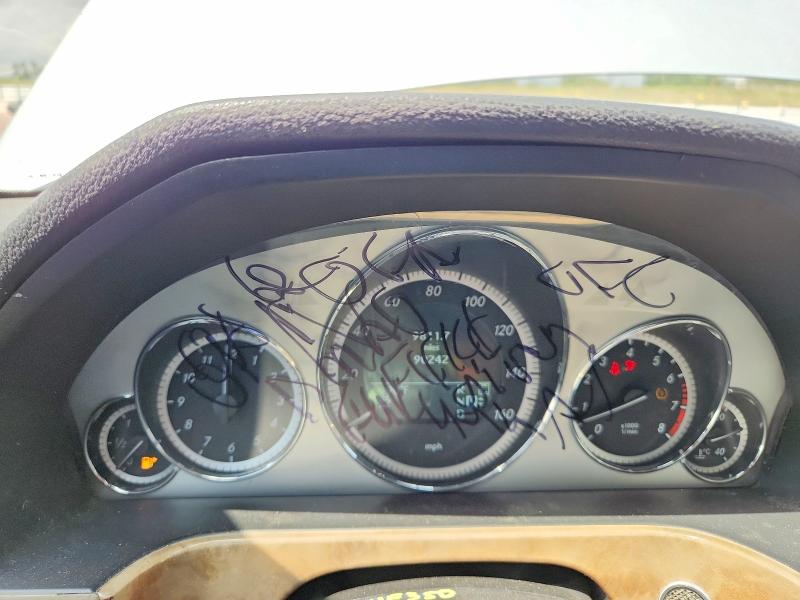 65321236 :رقم المزاد ، WDDHF8HB3AA252056 vin ، 2010 Mercedes-benz E مزاد بيع