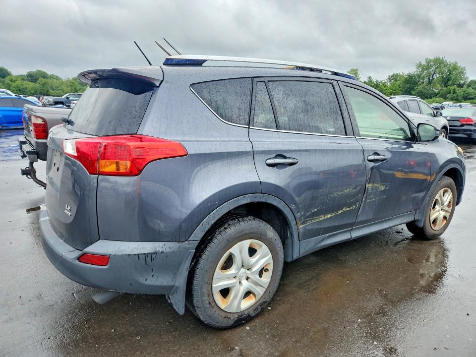 63775536 :رقم المزاد ، JTMBFREV9FD174702 vin ، 2015 Toyota Rav4 مزاد بيع