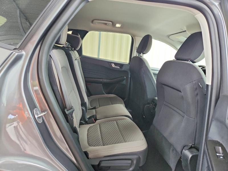 64301036 :رقم المزاد ، 1FMCU0G61MUA37189 vin ، 2021 Ford Escape مزاد بيع