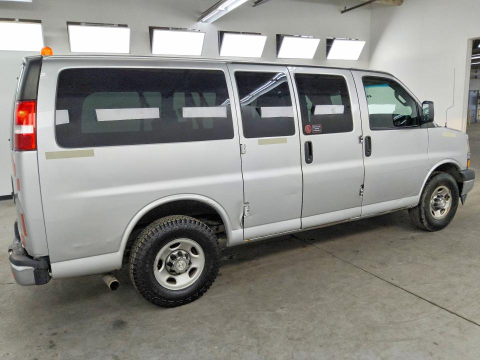2018 Chevrolet Express G2500 მანქანა იყიდება აუქციონზე, vin: 1GAWGFFP6J1335569, აუქციონის ნომერი: 64044626